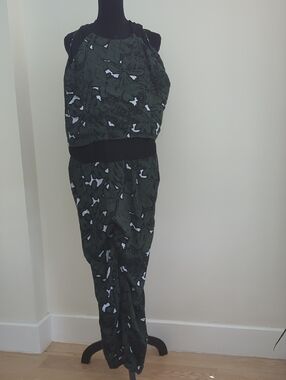 NWT Ella Moss Dark Green and White Printed Halter Jumpsuit